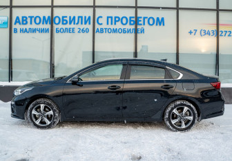 Подержанный автомобиль Kia Cerato Sedan 2021 года (2 фото)
