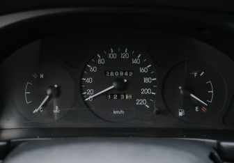 Подержанный автомобиль Chevrolet Lanos 2006 года (13 фото)