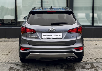Подержанный автомобиль Hyundai Santa Fe 2016 года (4 фото)