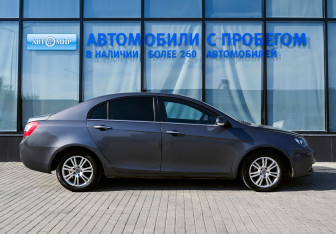 Подержанный автомобиль Geely Emgrand EC7 Sedan 2013 года (6 фото)