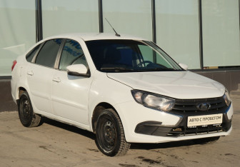 Подержанный автомобиль LADA (ВАЗ) Granta Liftback 2020 года (7 фото)