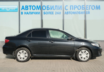 Подержанный автомобиль Toyota Corolla Sedan 2012 года (6 фото)