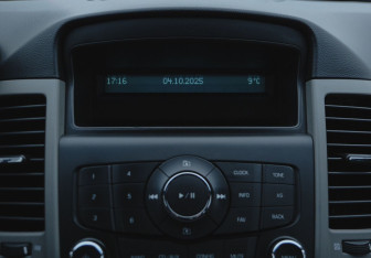 Подержанный автомобиль Chevrolet Cruze Sedan 2012 года (12 фото)