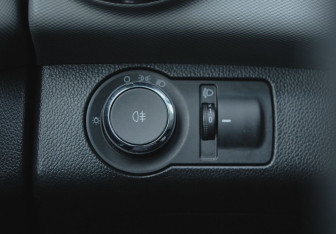 Подержанный автомобиль Chevrolet Aveo Sedan 2013 года (13 фото)