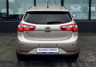 Подержанный автомобиль Kia Rio Hatchback 2014 года (4 фото)