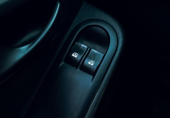 Подержанный автомобиль Renault Duster 2013 года (12 фото)