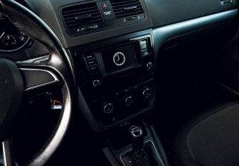 Подержанный автомобиль Skoda Yeti 2017 года (9 фото)