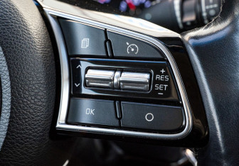 Подержанный автомобиль Kia Cerato Sedan 2019 года (14 фото)