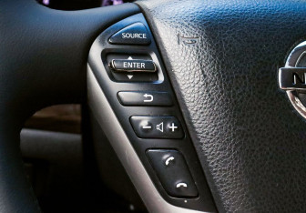 Подержанный автомобиль Nissan Teana 2012 года (14 фото)