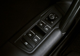 Подержанный автомобиль Volkswagen Tiguan 2018 года (12 фото)