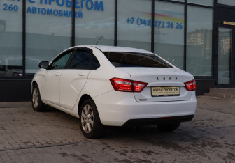 Подержанный автомобиль LADA (ВАЗ) Vesta Sedan 2021 года (3 фото)