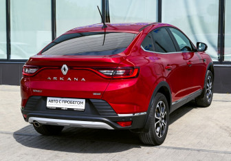 Подержанный автомобиль Renault Arkana 2019 года (5 фото)