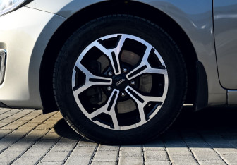 Подержанный автомобиль Kia Ceed Hatchback 2016 года (22 фото)