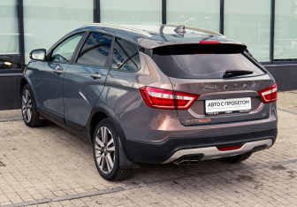 Подержанный автомобиль LADA (ВАЗ) Vesta Wagon 2019 года (3 фото)