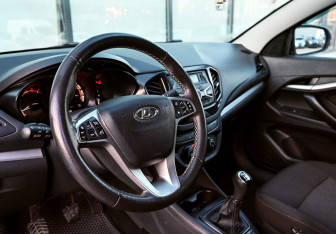 Подержанный автомобиль LADA (ВАЗ) Vesta Sedan 2021 года (13 фото)