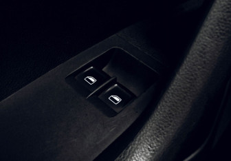 Подержанный автомобиль Skoda Octavia Liftback 2014 года (12 фото)