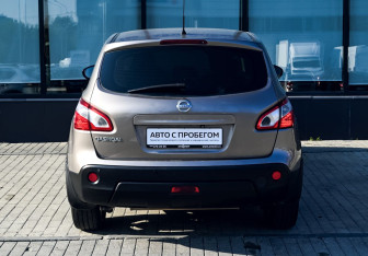 Подержанный автомобиль Nissan Qashqai 2011 года (4 фото)