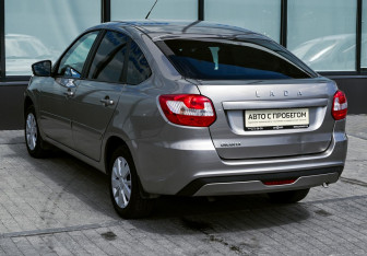 Подержанный автомобиль LADA (ВАЗ) Granta Hatchback 2021 года (3 фото)