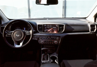 Подержанный автомобиль Kia Sportage 2021 года (17 фото)