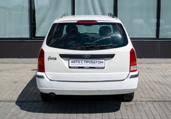 Подержанный автомобиль Ford Focus Wagon 2004 года (4 фото)