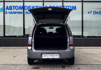 Подержанный автомобиль Opel Meriva 2007 года (19 фото)