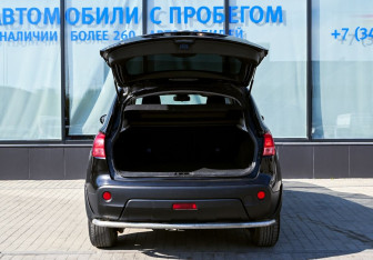 Подержанный автомобиль Nissan Qashqai 2008 года (19 фото)