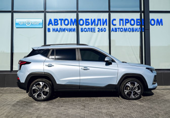 Подержанный автомобиль Москвич 3 2024 года (6 фото)