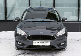 Подержанный автомобиль Ford Focus Wagon 2017 года (8 фото)