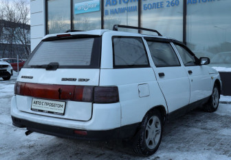 Подержанный автомобиль LADA (ВАЗ) 2111 2000 года (5 фото)