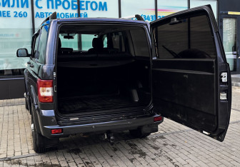 Подержанный автомобиль УАЗ Patriot 2023 года (18 фото)