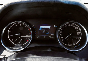 Подержанный автомобиль Toyota Camry Sedan 2019 года (11 фото)