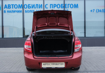 Подержанный автомобиль LADA (ВАЗ) Granta Sedan 2016 года (16 фото)