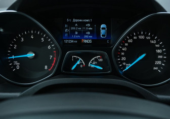 Подержанный автомобиль Ford Kuga 2019 года (14 фото)