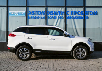 Подержанный автомобиль Geely Atlas 2021 года (6 фото)