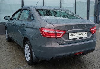 Подержанный автомобиль LADA (ВАЗ) Vesta Sedan 2021 года (3 фото)