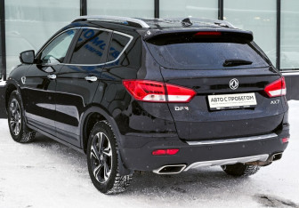 Подержанный автомобиль DongFeng AX7 2018 года (3 фото)