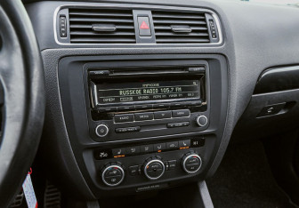 Подержанный автомобиль Volkswagen Jetta Sedan 2013 года (15 фото)