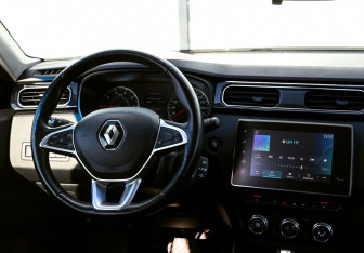 Подержанный автомобиль Renault Arkana 2019 года (11 фото)
