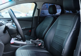 Подержанный автомобиль Ford Focus Sedan 2011 года (16 фото)