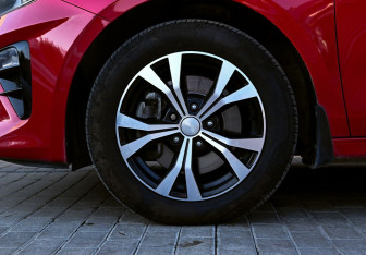 Подержанный автомобиль Kia Ceed Wagon 2019 года (20 фото)
