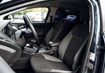 Подержанный автомобиль Ford Focus Hatchback 2012 года (16 фото)