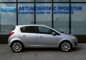 Подержанный автомобиль Opel Corsa 2011 года (6 фото)