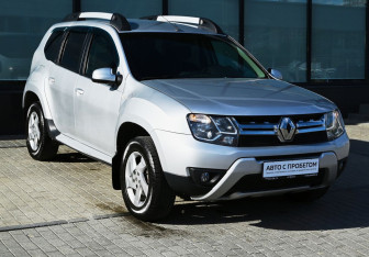 Подержанный автомобиль Renault Duster 2016 года (7 фото)