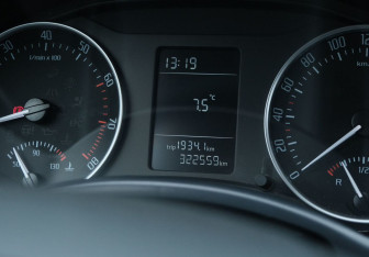 Подержанный автомобиль Skoda Octavia Liftback 2012 года (15 фото)