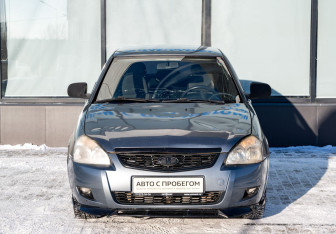 Подержанный автомобиль LADA (ВАЗ) Priora Sedan 2010 года (8 фото)