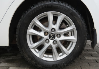 Подержанный автомобиль Mazda 3 Sedan 2014 года (19 фото)