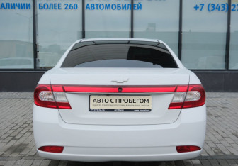 Подержанный автомобиль Chevrolet Epica 2010 года (4 фото)