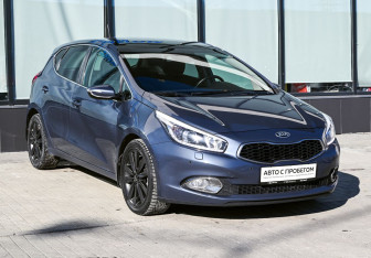 Подержанный автомобиль Kia Ceed Hatchback 2015 года (7 фото)
