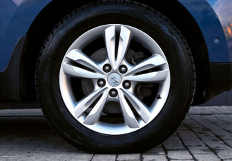 Подержанный автомобиль Hyundai ix35 2012 года (22 фото)