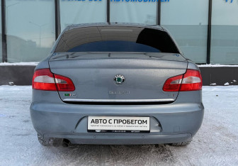 Подержанный автомобиль Skoda Superb Liftback 2012 года (4 фото)